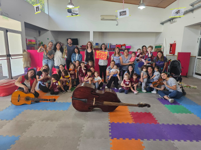 Estudiantes de la Licenciatura en Música brindaron concierto en el jardín maternal