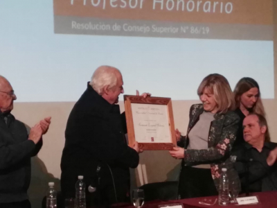 Pino Solanas fue distinguido como Profesor Honorario por la UNLa