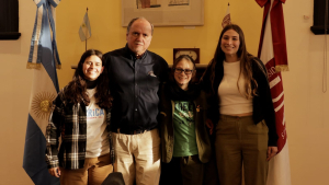 Ian Moche visitó la UNLa: “La adversidad nos hace más fuertes”