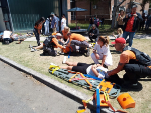Simulacro de incendio y evacuación en la UNLa