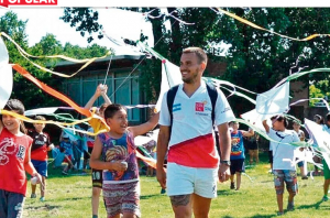 Universidad de Lanús: barrileteada y despedida de chicos asistidos