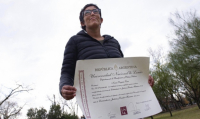 Creci&oacute; en Villa Itat&iacute; y se licenci&oacute; en Justicia y Derechos Humanos