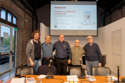 La UNLa presentó el libro “Francisco y la filosofía de la liberación”