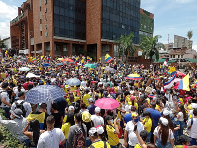 Charla sobre derechos humanos y protestas en Colombia