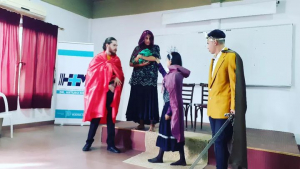 Los Jóvenes Líderes Comunitarios llevaron bandoneón y teatro al Hospital Melo