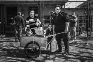 Retrato de una familia fue premiado en dos concursos de fotografías sobre la pandemia