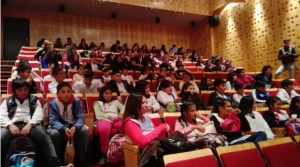 Estudiantes de Monte Chingolo disfrutaron una función en el cine de la UNLa