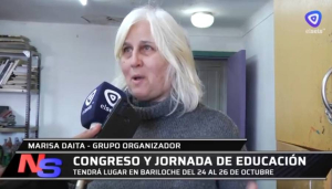 Marisa Daita, del grupo organizador del Congreso y Jornada de Educaci&oacute;n en Bariloche, habla en una entrevista.
