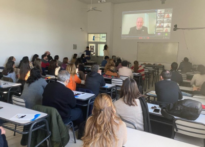 Se realizó el primer conversatorio entre docentes de Secundario y Universitario