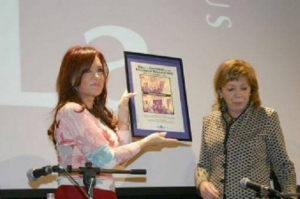 La Presidenta visita la UNLa para inaugurar un edificio de laboratorios