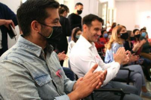 Julián  Álvarez y  Agustín Balladares asistieron al hospital zonal General  Narciso  López, al UPA y a la  Universidad Nacional de  Lanús
