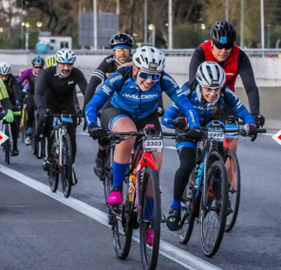 Tras superar un grave accidente, una estudiante de la UNLa ganó la primera edición de una de las pruebas de ciclismo más importantes del país