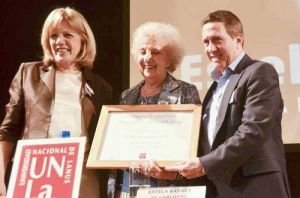 Estela de Carlotto fue distinguida como Doctor Honoris Causa y Ciudadana Ilustre de Lanús