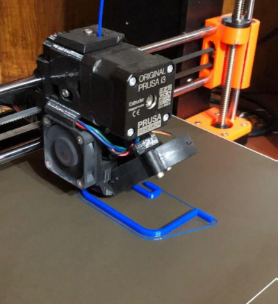 Estudiantes de Diseño Industrial diseñaron un rack contenedor