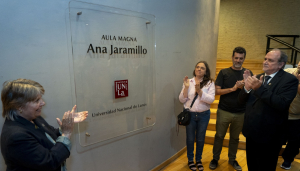 El Aula Magna fue renomabrada como &ldquo;Ana Jaramillo&rdquo; en reconocimiento a nuestra rectora fundadora