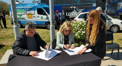 Actualidad. Con la colaboración de SMATA y empresas, la UNLa inauguró un taller automotriz