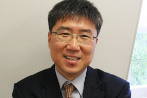 Ha-Joon Chang: “El desarrollo no es producto del libre comercio”
