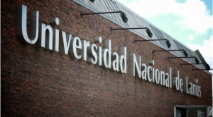 &quot;La UNLa podría fabricar alcohol en gel, pero solo está funcionando de manera virtual&quot;