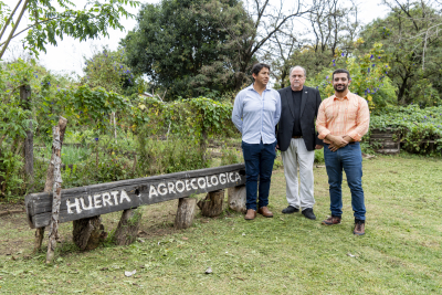 El Ministerio de Desarrollo Agrario bonaerense realizó una jornada en la huerta de la UNLa