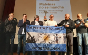 Emotivo homenaje a los ex combatientes en la Universidad Nacional de Lanús