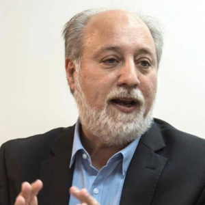Abramovich Cosarin, Víctor Ernesto