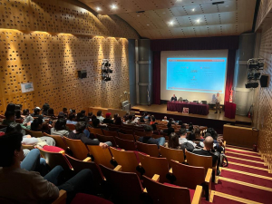 Clase magistral sobre audiencias y presentaciones persuasivas