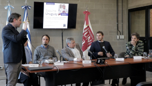 El embajador uruguayo visitó la UNLa y elogió la “profundidad del estudio del pensamiento latinoamericano&quot;